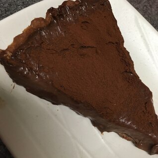 洋酒をきかせた焼かない生チョコタルト